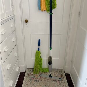 Norwex Mopping System with sprayer attachment & Dusting Wand EUC